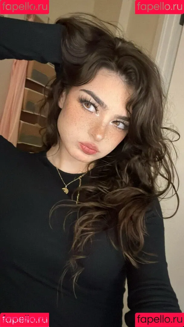 Aruuu Onlyfans Photo Gallery 