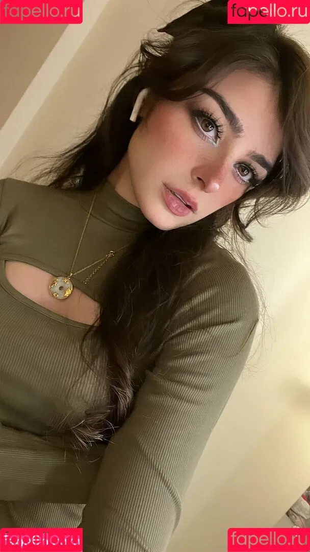 Aruuu Onlyfans Photo Gallery 