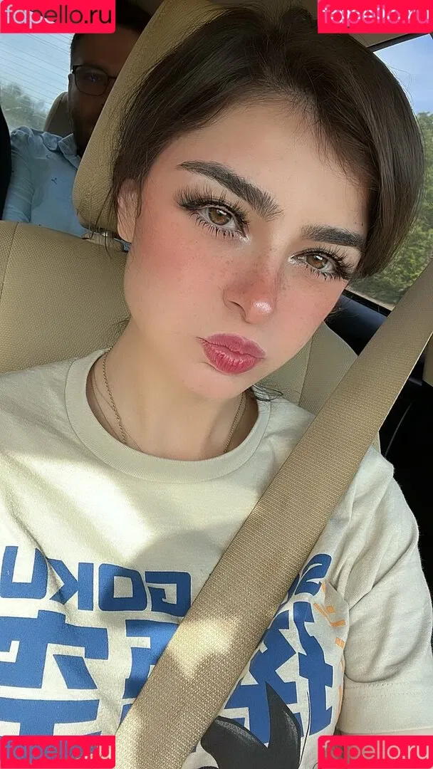 Aruuu Onlyfans Photo Gallery 