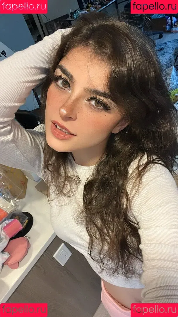Aruuu Onlyfans Photo Gallery 