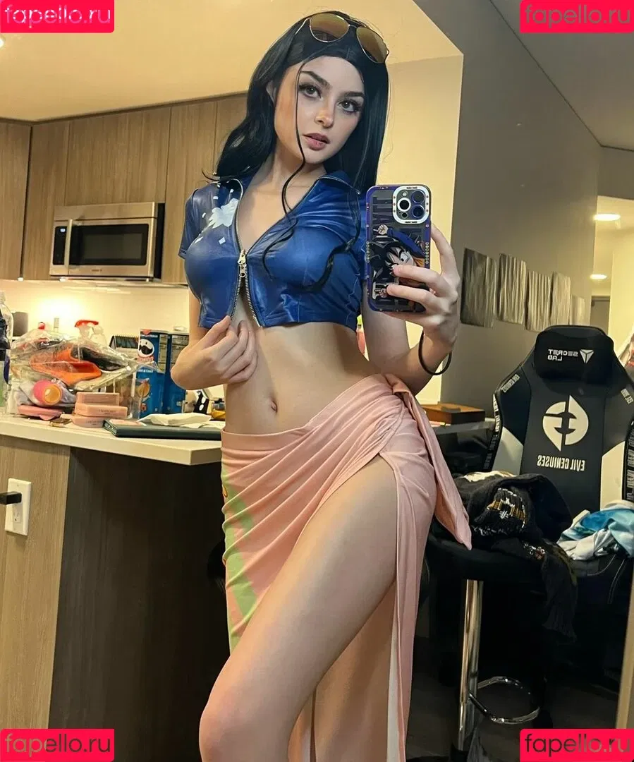 Aruuu Onlyfans Photo Gallery 