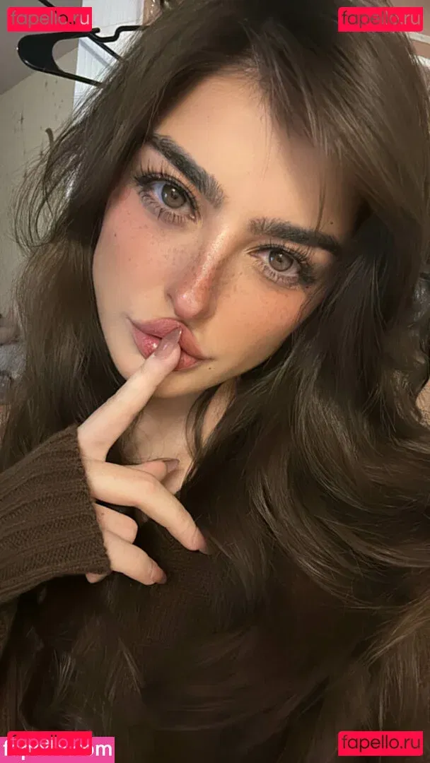 Aruuu Onlyfans Photo Gallery 