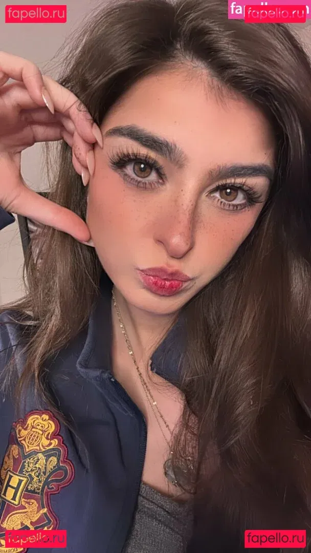 Aruuu Onlyfans Photo Gallery 