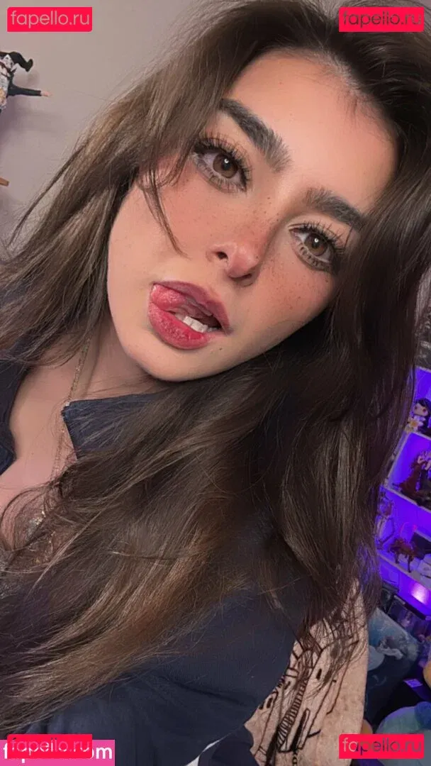 Aruuu Onlyfans Photo Gallery 