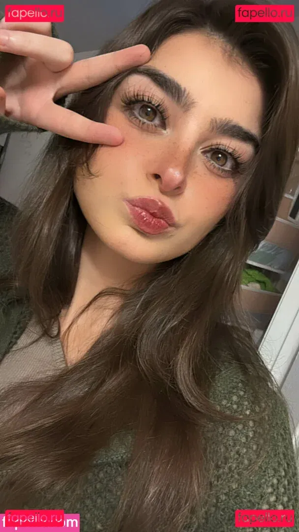 Aruuu Onlyfans Photo Gallery 