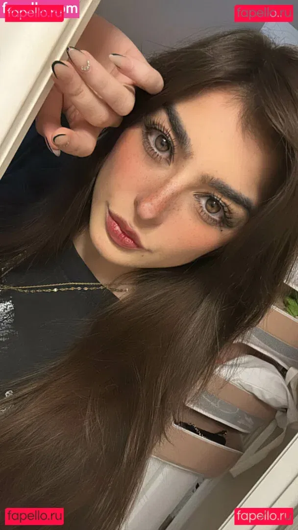 Aruuu Onlyfans Photo Gallery 