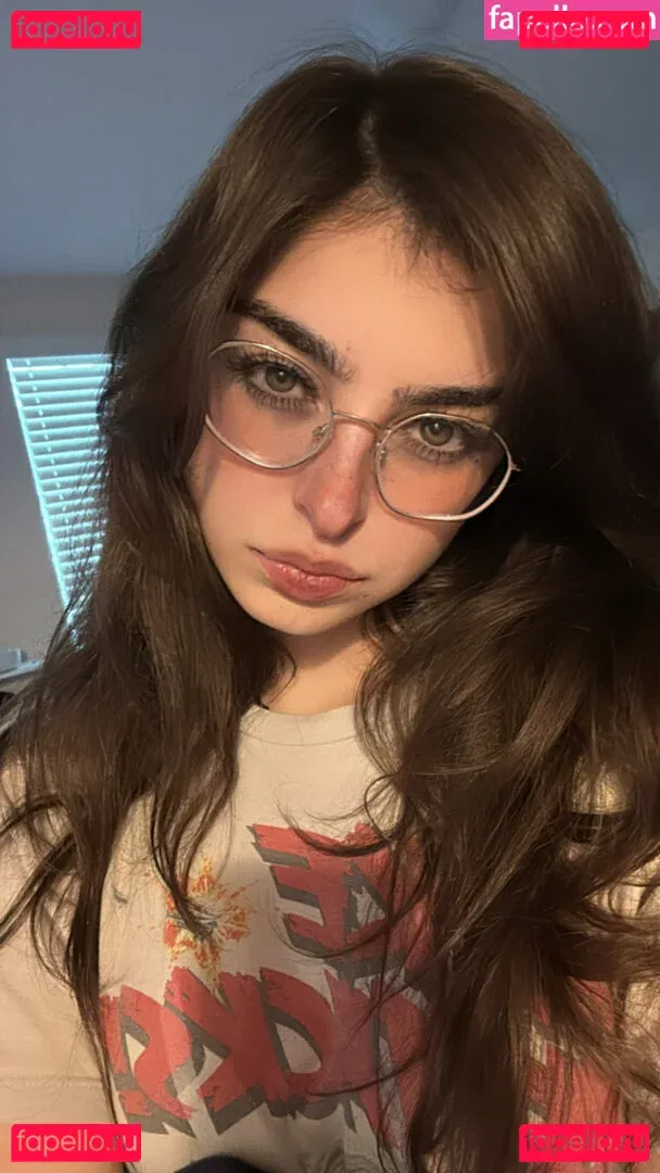 Aruuu Onlyfans Photo Gallery 