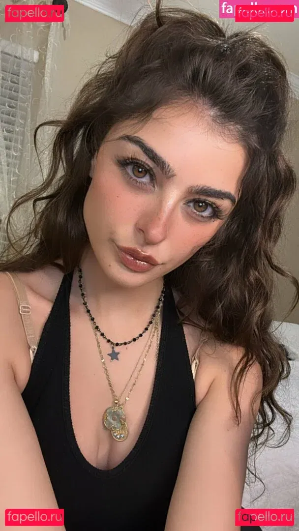 Aruuu Onlyfans Photo Gallery 