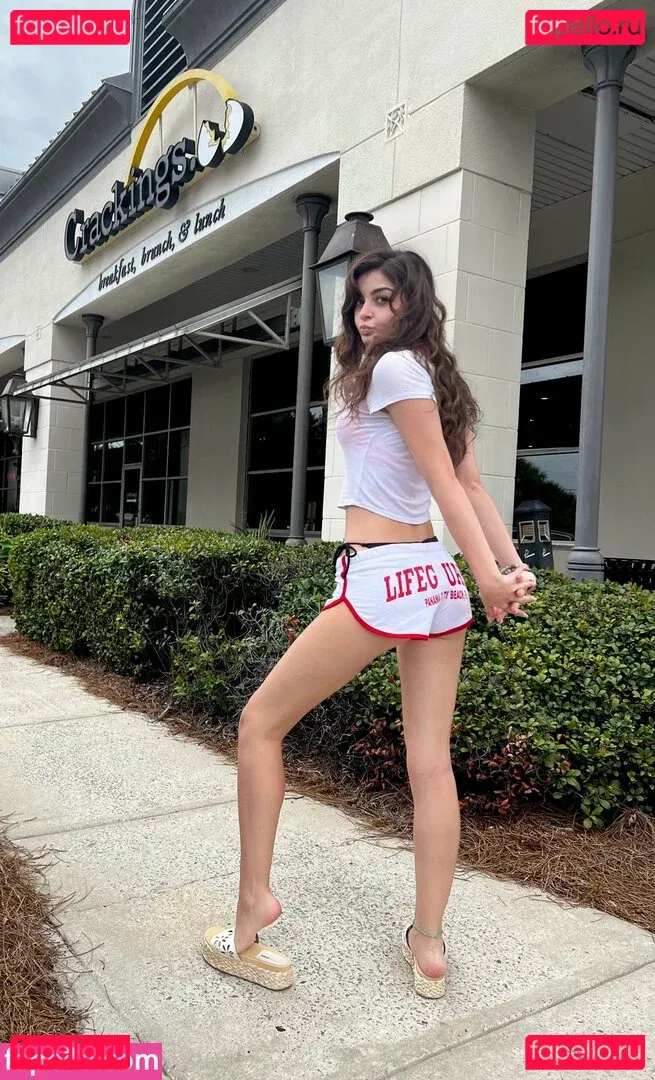 Aruuu Onlyfans Photo Gallery 