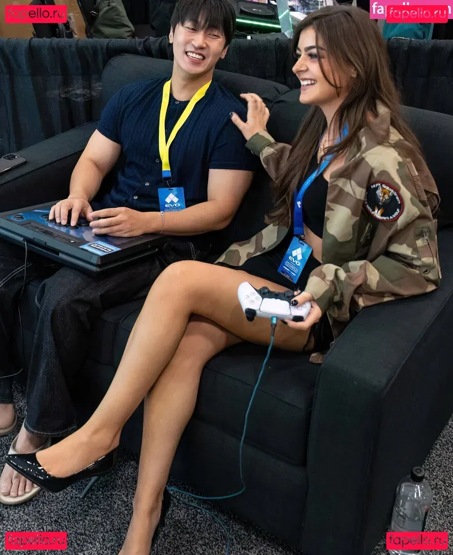 Aruuu Onlyfans Photo Gallery 