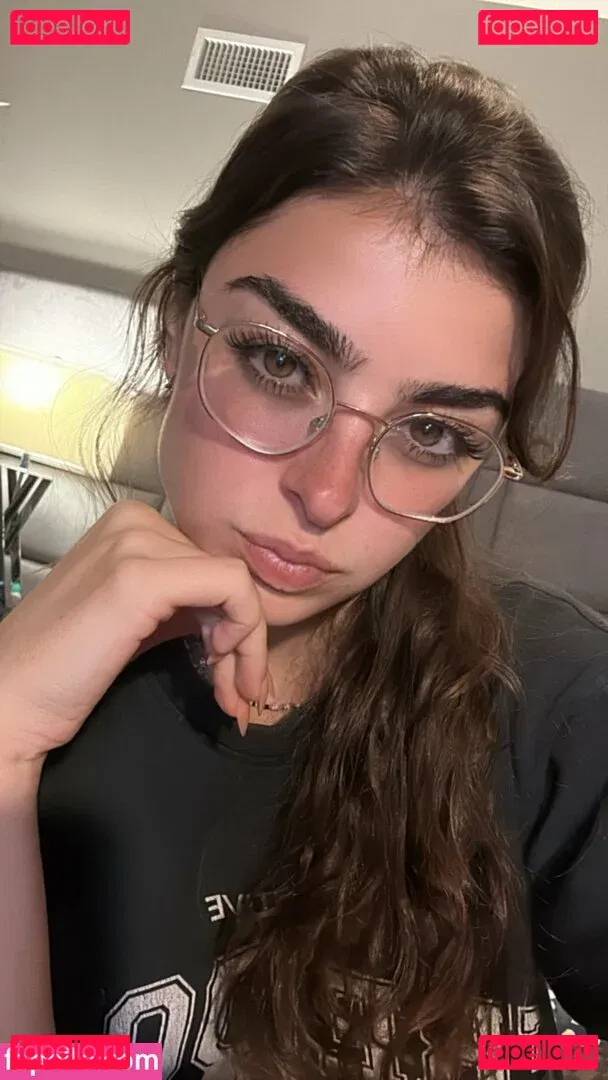 Aruuu Onlyfans Photo Gallery 