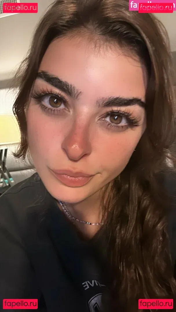 Aruuu Onlyfans Photo Gallery 