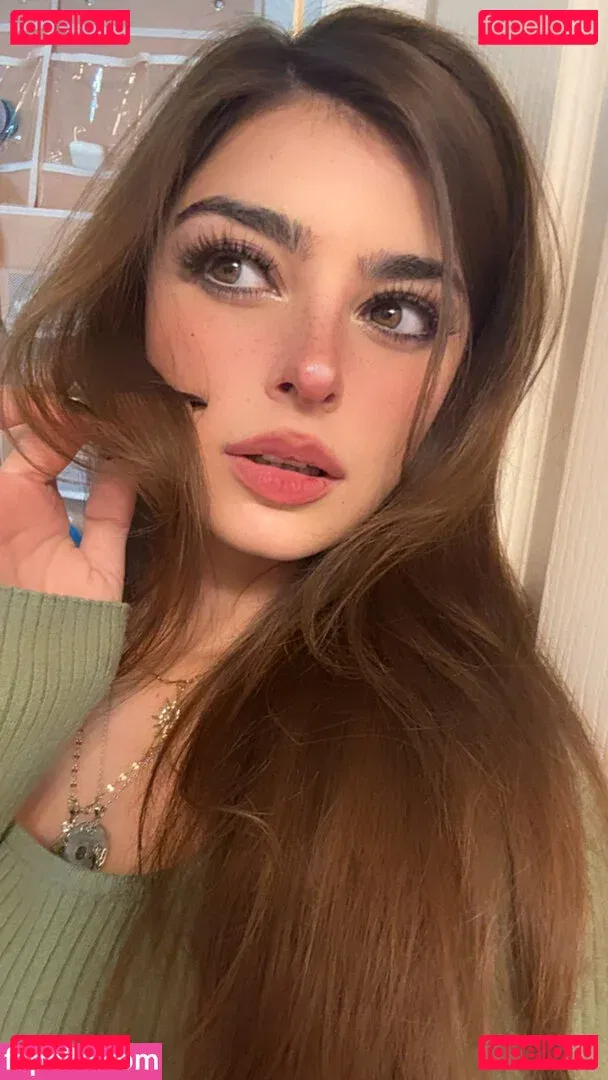 Aruuu Onlyfans Photo Gallery 