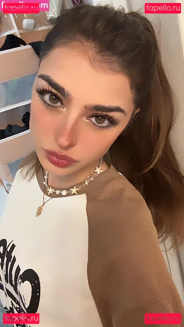 Aruuu Onlyfans Photo Gallery 