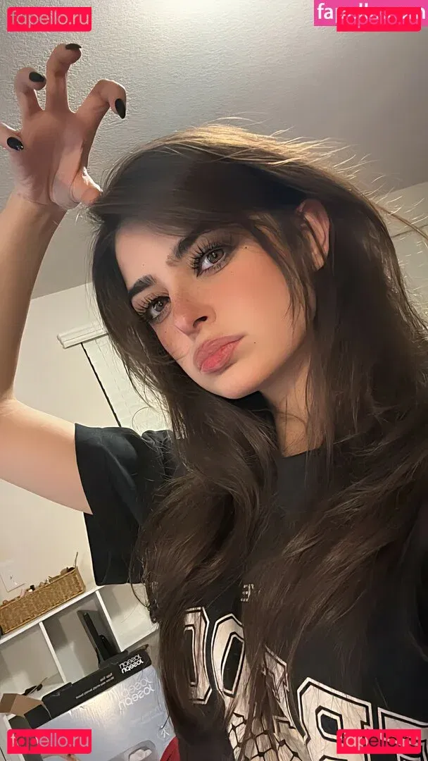 Aruuu Onlyfans Photo Gallery 