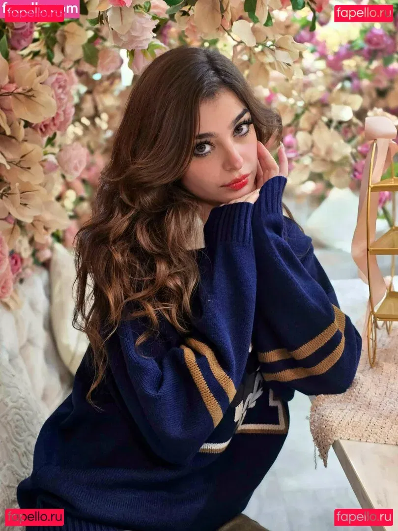 Aruuu Onlyfans Photo Gallery 