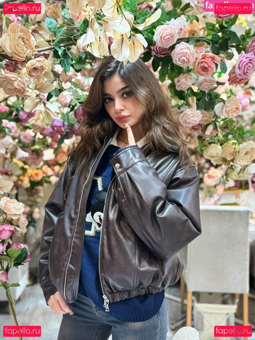 Aruuu Onlyfans Photo Gallery 