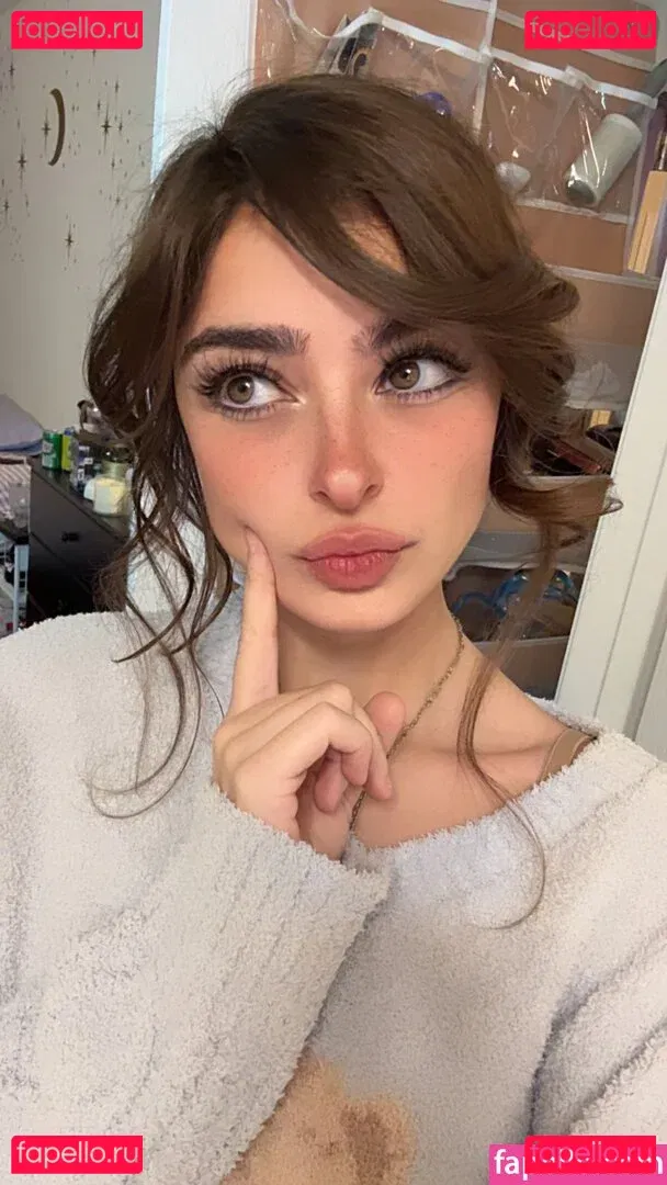 Aruuu Onlyfans Photo Gallery 