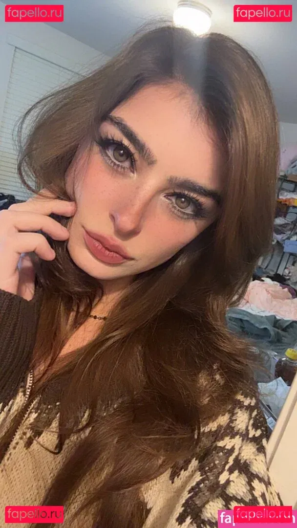 Aruuu Onlyfans Photo Gallery 