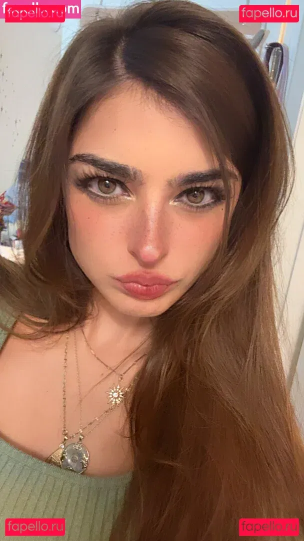 Aruuu Onlyfans Photo Gallery 