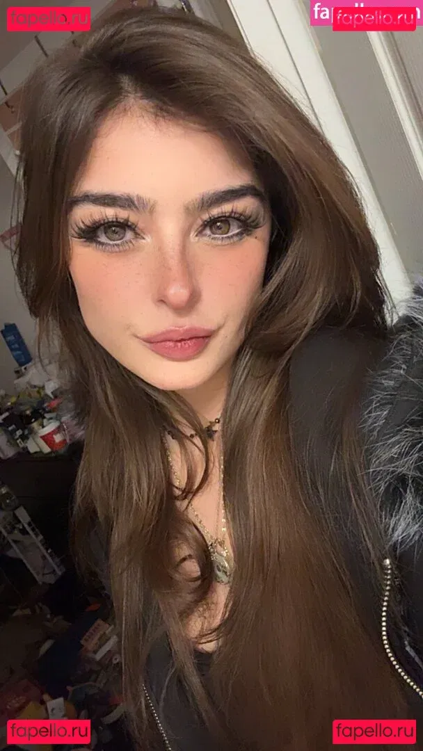 Aruuu Onlyfans Photo Gallery 