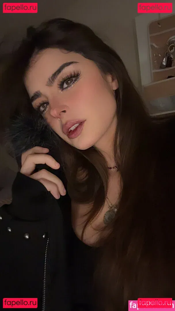 Aruuu Onlyfans Photo Gallery 