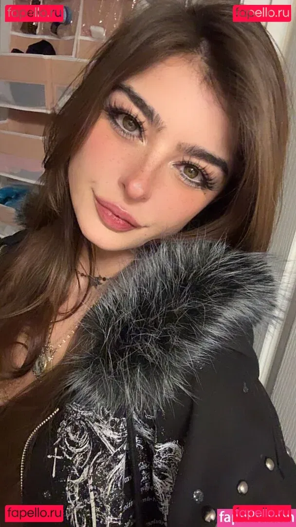 Aruuu Onlyfans Photo Gallery 