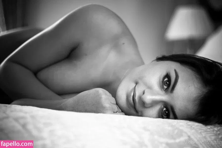 beckihearn Onlyfans Photo Gallery 