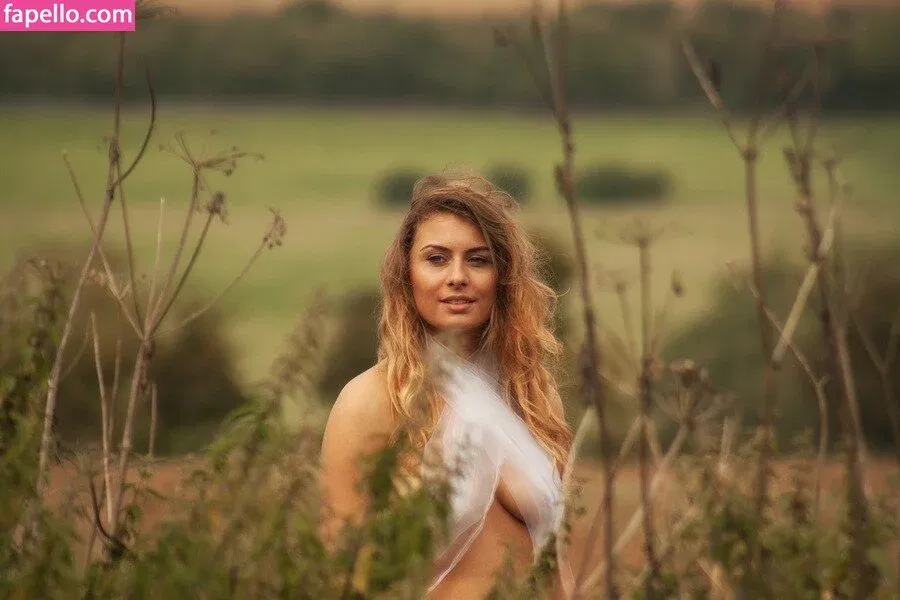 beckihearn Onlyfans Photo Gallery 