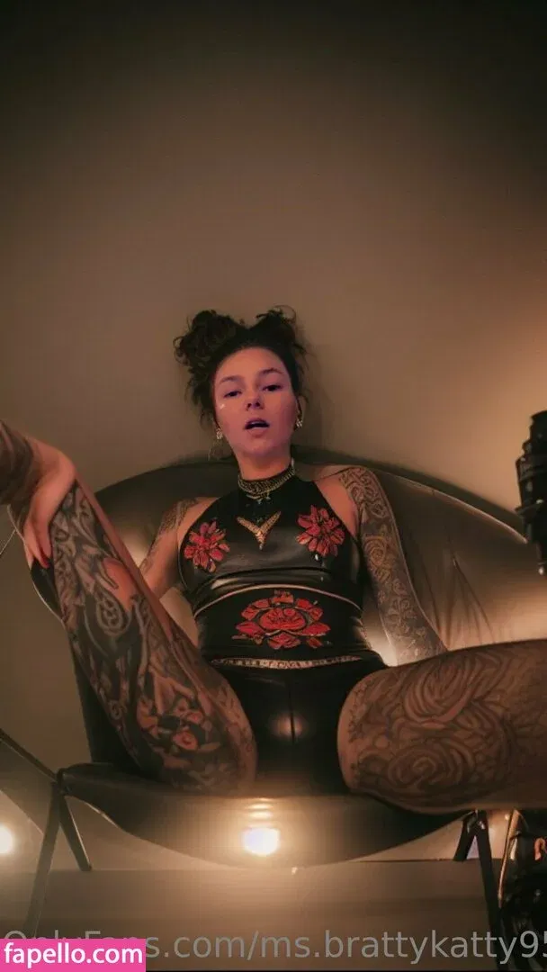 polycouplefree Onlyfans Photo Gallery 