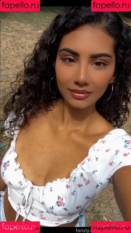 Priya Singh Onlyfans Photo Gallery 