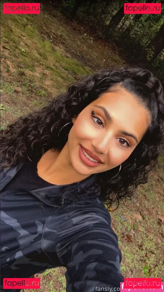 Priya Singh Onlyfans Photo Gallery 