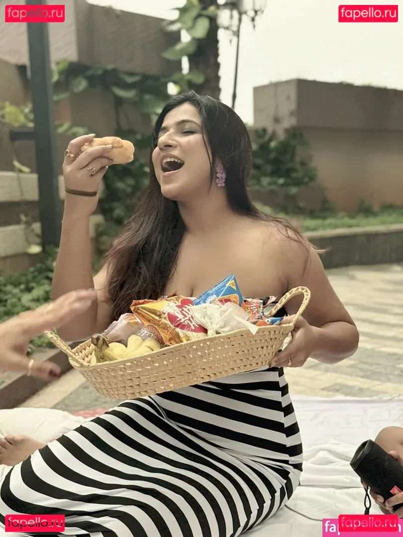 Priya Singh Onlyfans Photo Gallery 