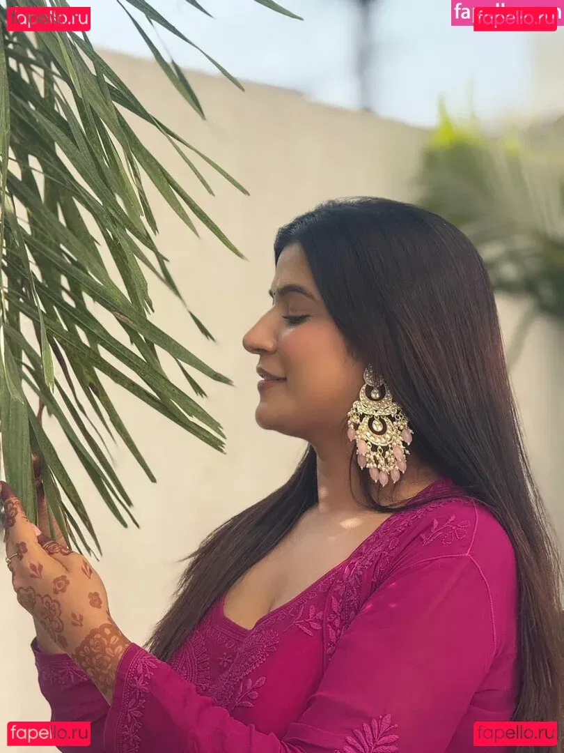 Priya Singh Onlyfans Photo Gallery 