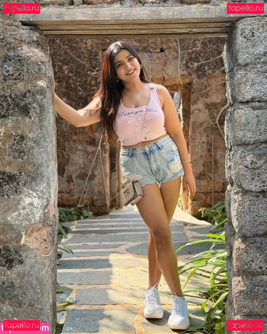 Priya Singh Onlyfans Photo Gallery 