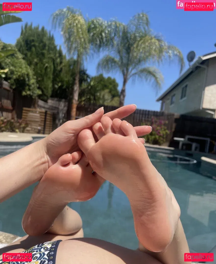 Littleteasers Onlyfans Photo Gallery 