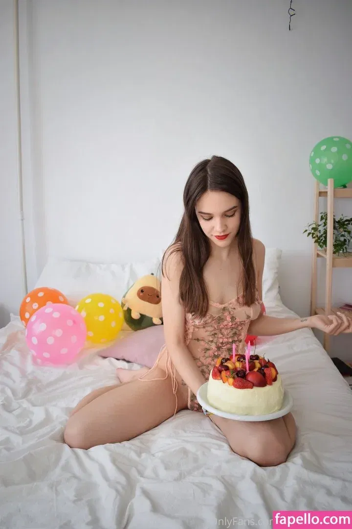 Lazypurpleleaf Onlyfans Photo Gallery 