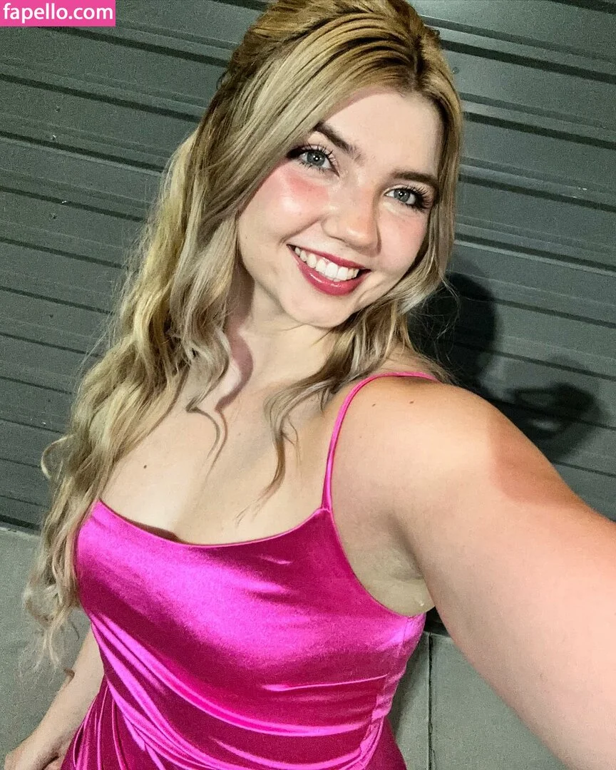 TaylorLiz Onlyfans Photo Gallery 