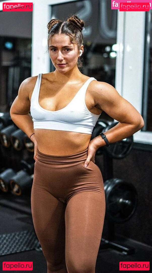 Leonie Kommoss Onlyfans Photo Gallery 