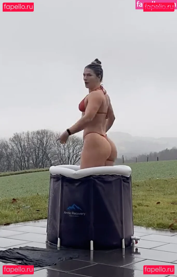 Leonie Kommoss Onlyfans Photo Gallery 