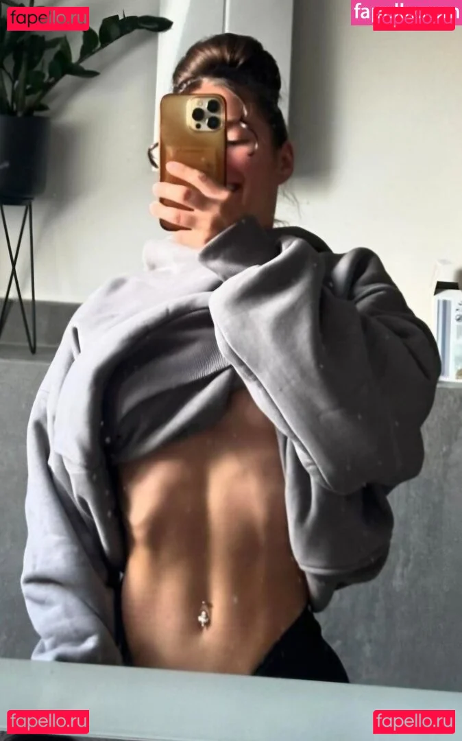 Leonie Kommoss Onlyfans Photo Gallery 