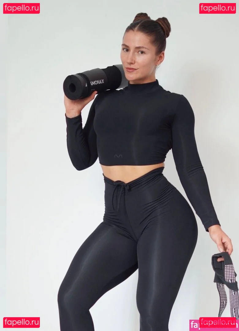 Leonie Kommoss Onlyfans Photo Gallery 