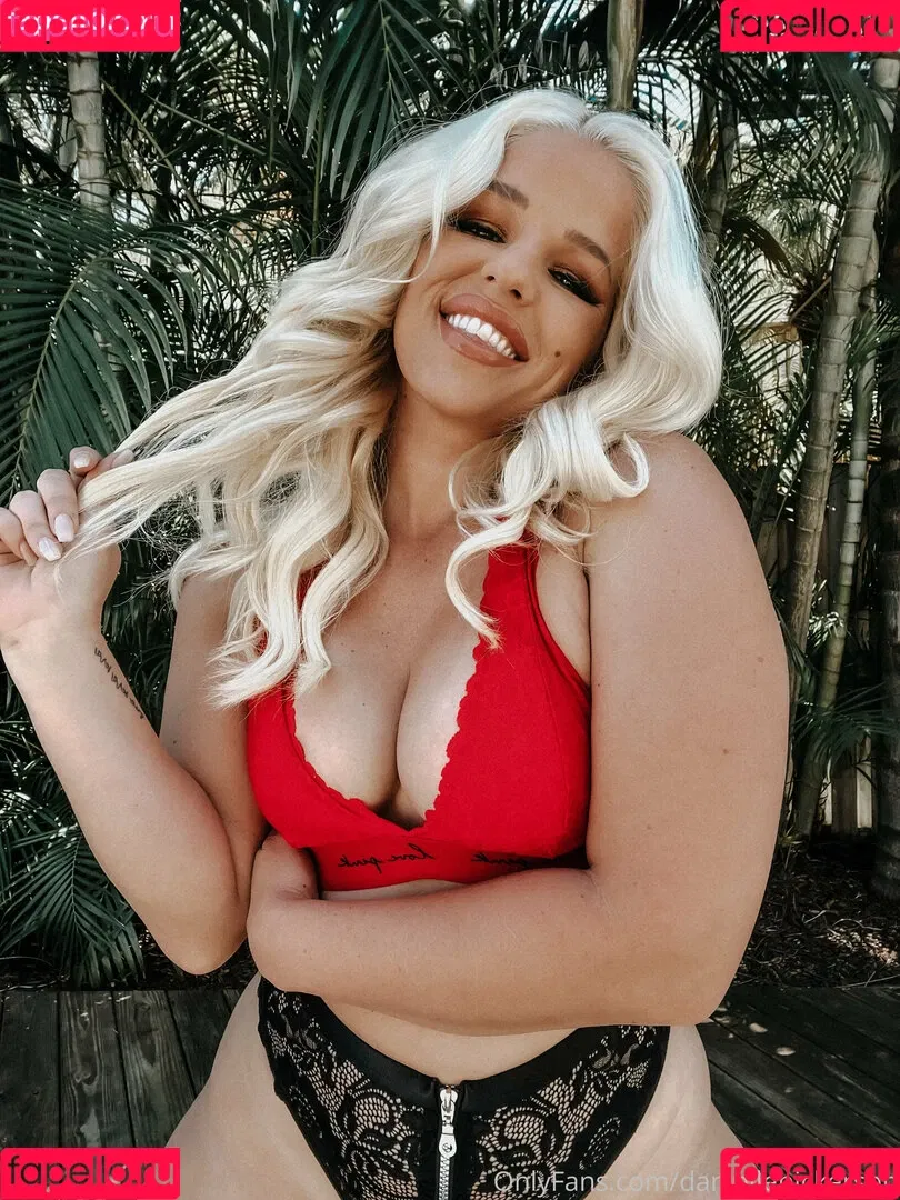 Danielle Nickerson Onlyfans Photo Gallery 