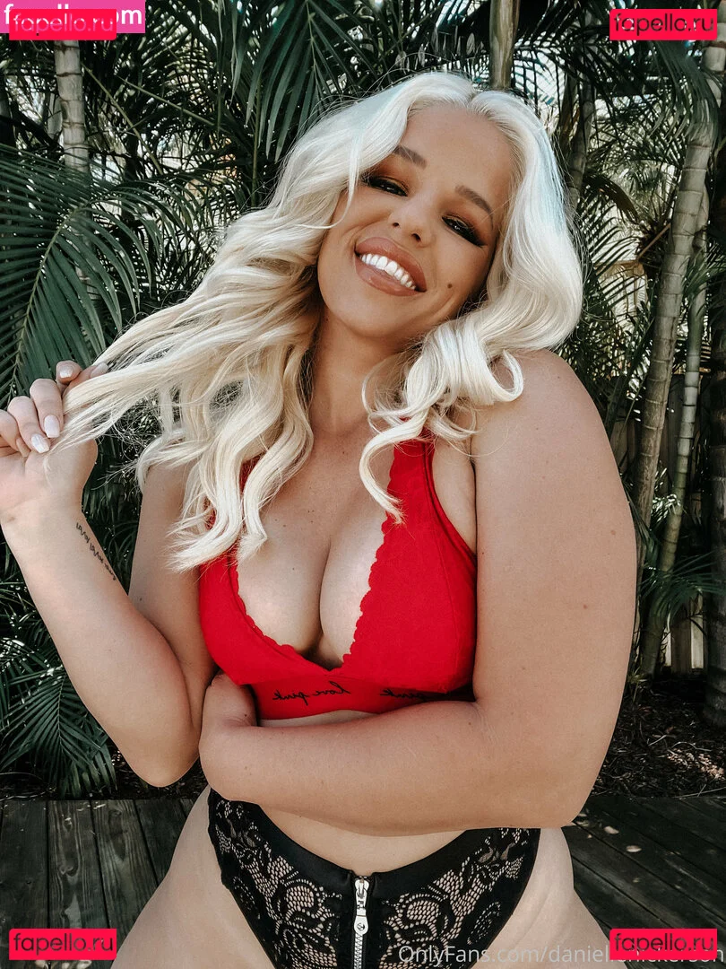 Danielle Nickerson Onlyfans Photo Gallery 