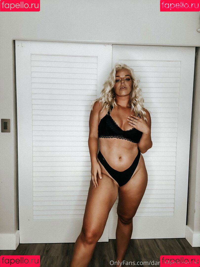 Danielle Nickerson Onlyfans Photo Gallery 