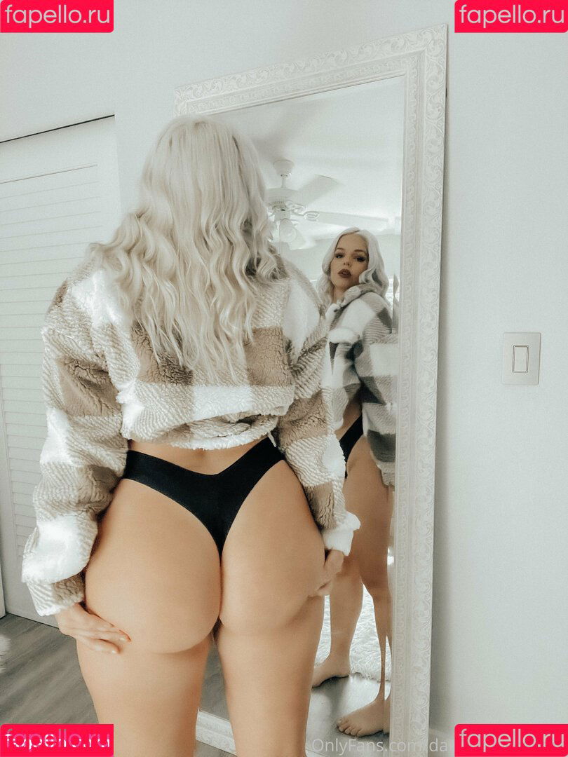 Danielle Nickerson Onlyfans Photo Gallery 