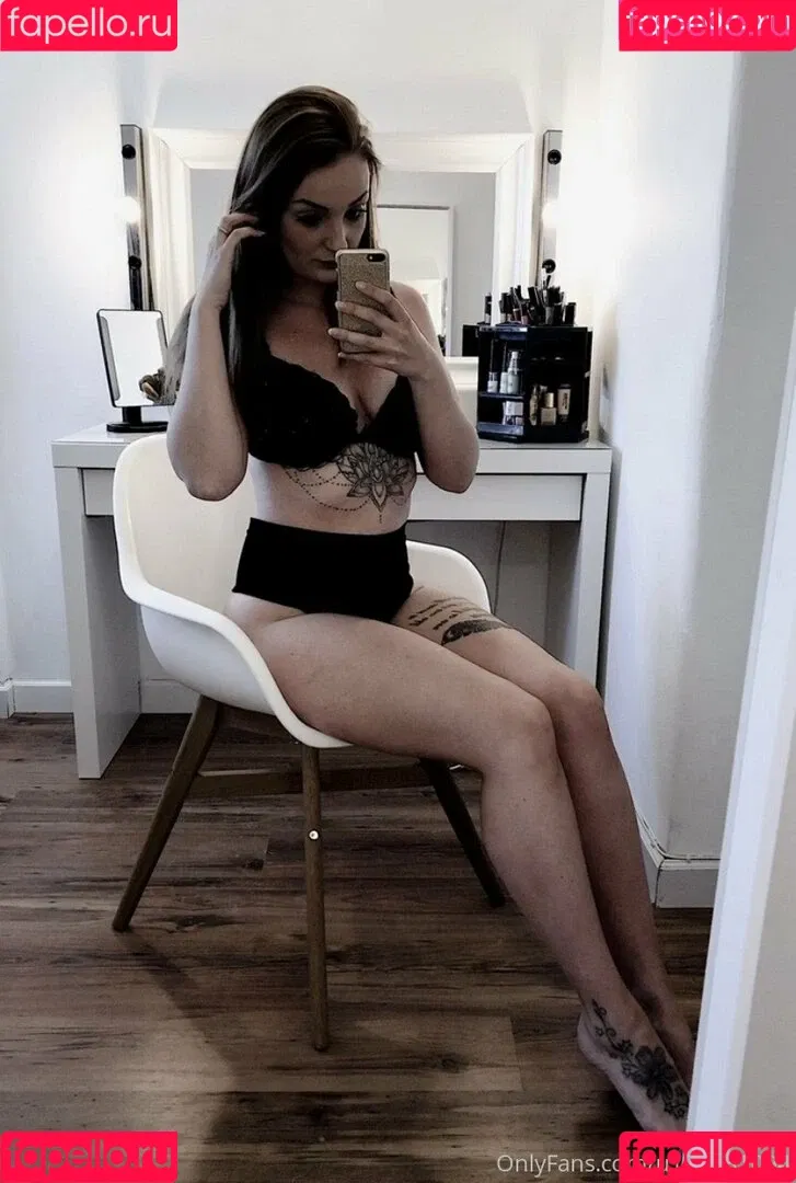 salinaqfree Onlyfans Photo Gallery 
