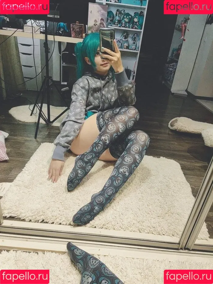 Saya Scarlet Onlyfans Photo Gallery 