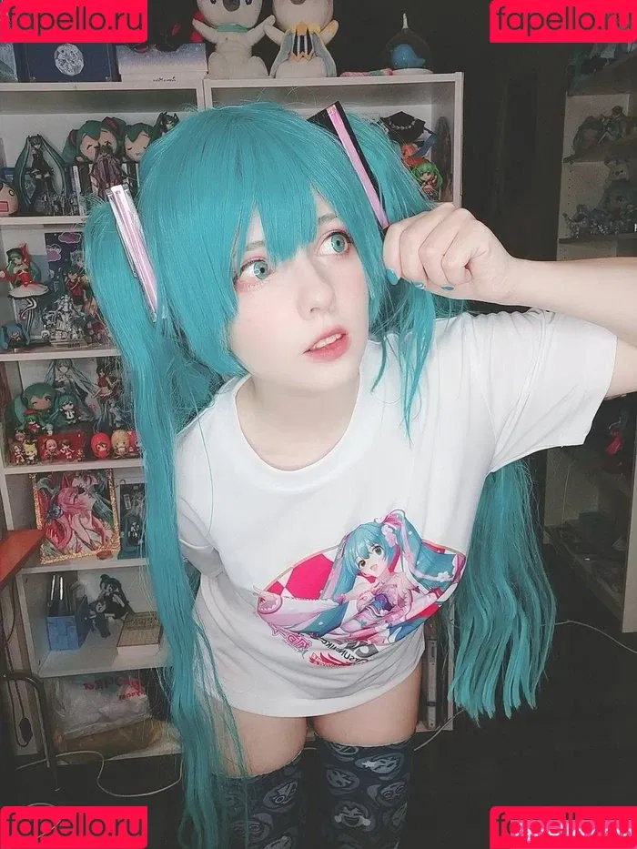 Saya Scarlet Onlyfans Photo Gallery 
