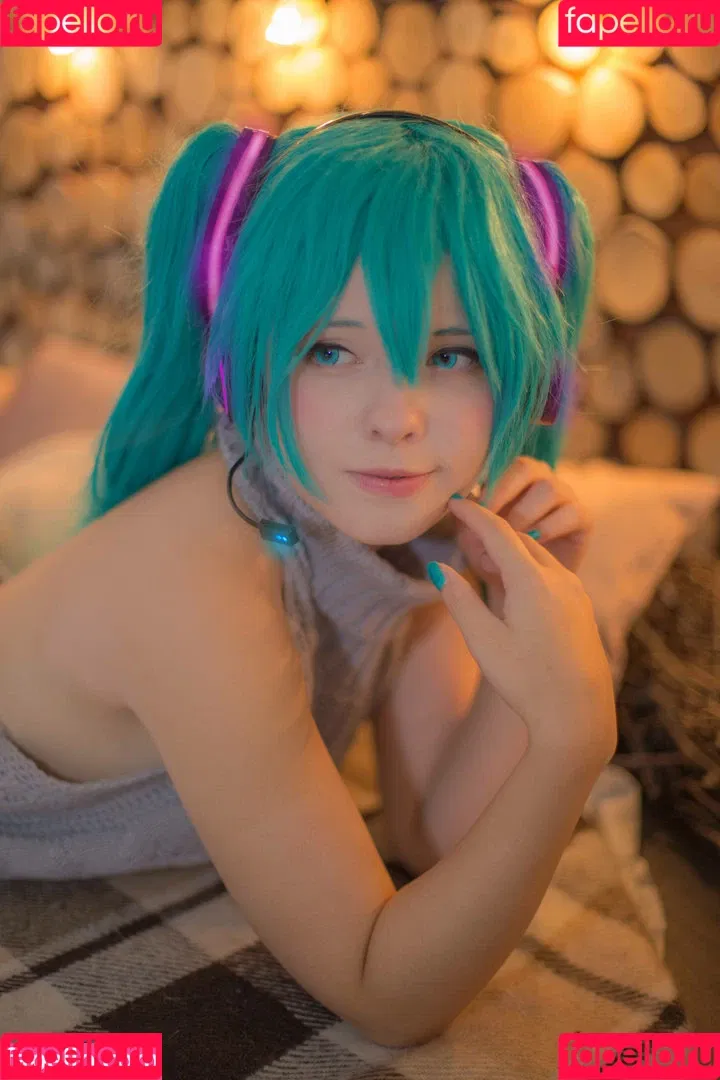 Saya Scarlet Onlyfans Photo Gallery 